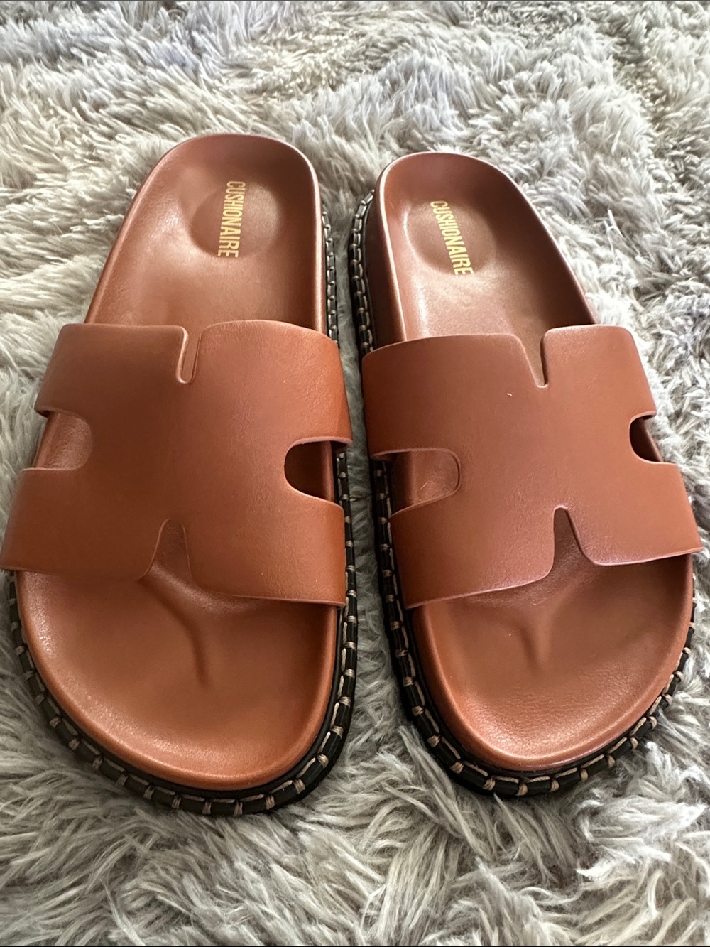 Cushionaire Women's Tan Leather Slide Sandals